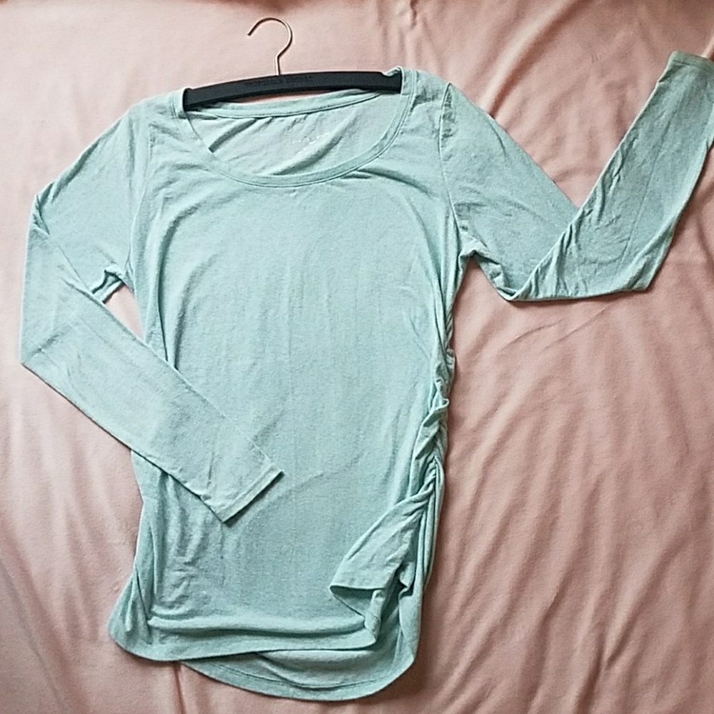 Liz Lange)maternity top